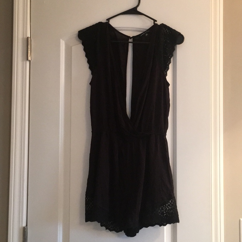 NWOT Kendall & Kylie romper